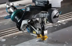 Masina de taiere cu jet de apa Flow Mach 4 de la Fabryka Armatur Jafar SA